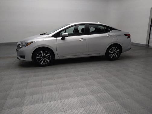 Brilliant Silver Metallic 2025 Nissan Versa 1.6 SV