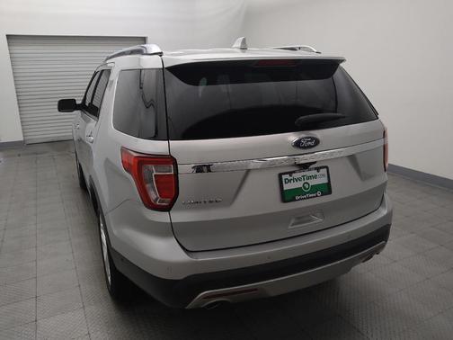 Ingot Silver Metallic 2017 Ford Explorer Limited