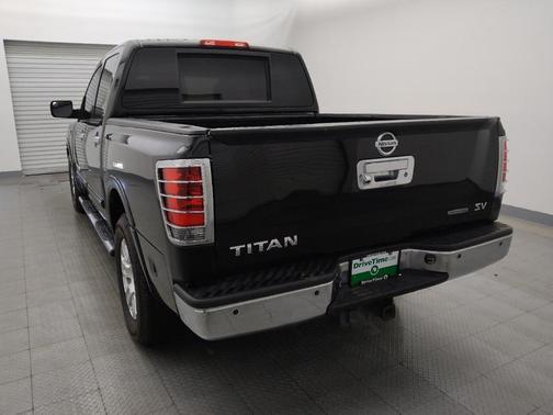 2015 Nissan Titan SV