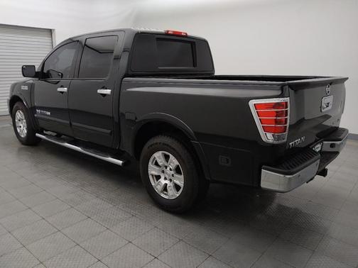 2015 Nissan Titan SV