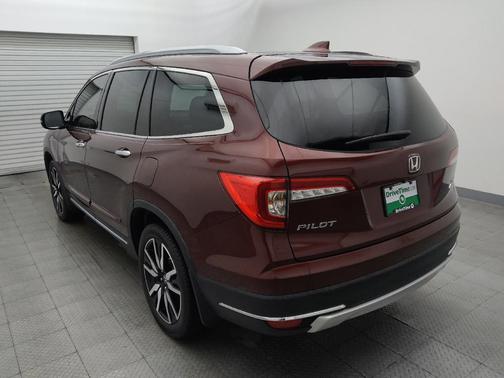 Deep Scarlet Pearl 2019 Honda Pilot Elite