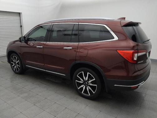 Deep Scarlet Pearl 2019 Honda Pilot Elite