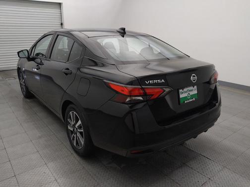 2021 Nissan Versa 1.6 SV