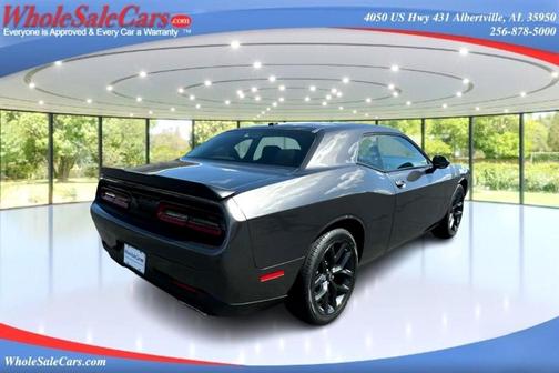 2022 Dodge Challenger SXT