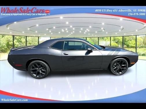 2022 Dodge Challenger SXT