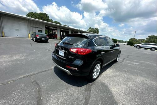 2017 INFINITI QX50 Base
