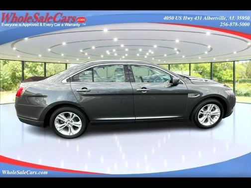 2017 Ford Taurus SE