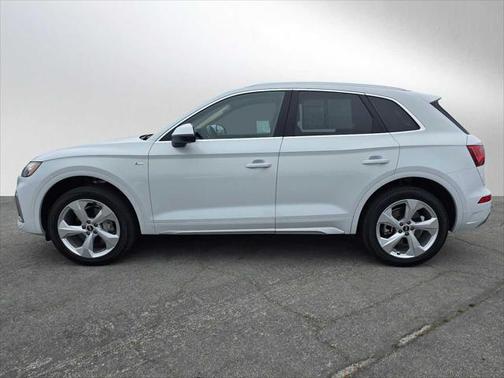 2022 Audi Q5 Premium Plus 45 TFSI S line quattro S tronic