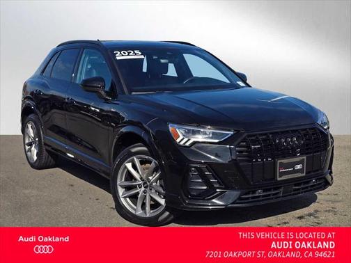 2025 Audi Q3 Premium 45 TFSI S line quattro Tiptronic