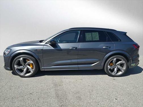 2023 Audi e-tron S Premium Plus quattro