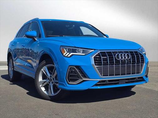 2022 Audi Q3 Premium Plus 45 TFSI S line quattro Tiptronic