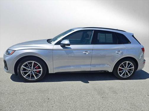 2024 Audi Q5 Premium Plus 55 TFSI e S line quattro S tronic