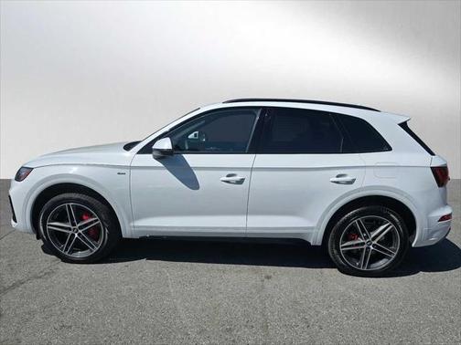 2024 Audi Q5 Premium Plus 55 TFSI e S line quattro S tronic