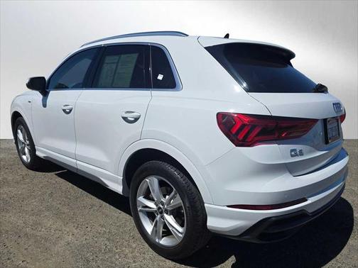 2022 Audi Q3 Premium Plus 45 TFSI S line quattro Tiptronic
