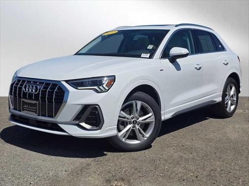 2022 Audi Q3 Premium Plus 45 TFSI S line quattro Tiptronic