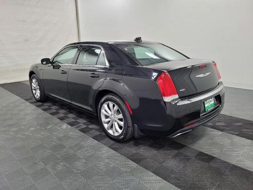 2015 Chrysler 300 Limited