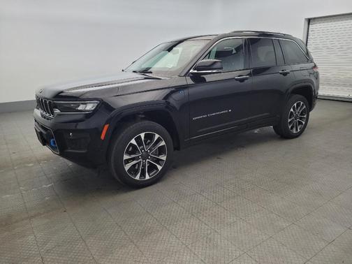 Diamond Black Crystal Pearlcoat 2022 Jeep Grand Cherokee 4xe Overland