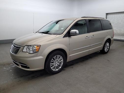 2015 Chrysler Town & Country Touring-L
