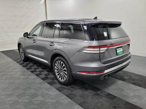 2022 Lincoln Aviator Standard AWD
