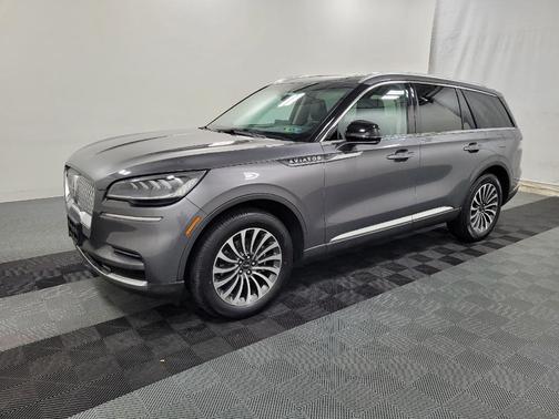 2022 Lincoln Aviator Standard AWD