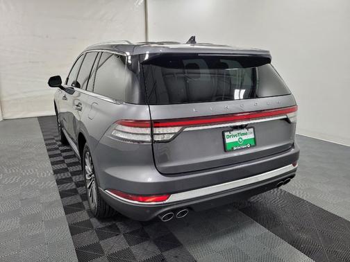 2022 Lincoln Aviator Standard AWD