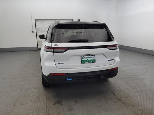 2022 Jeep Grand Cherokee 4xe Trailhawk