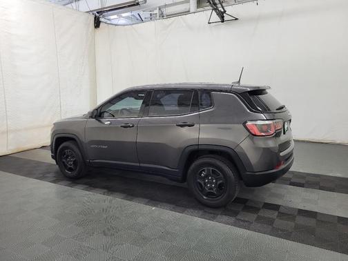 Granite Crystal Metallic Clearcoat 2019 Jeep Compass Sport