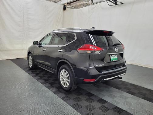 Magnetic Black 2017 Nissan Rogue SV