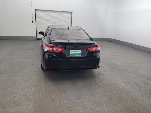 Midnight Black Metallic 2020 Toyota Camry SE