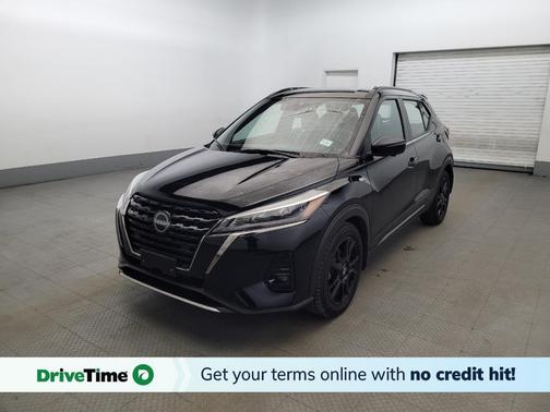 Super Black 2022 Nissan Kicks SR