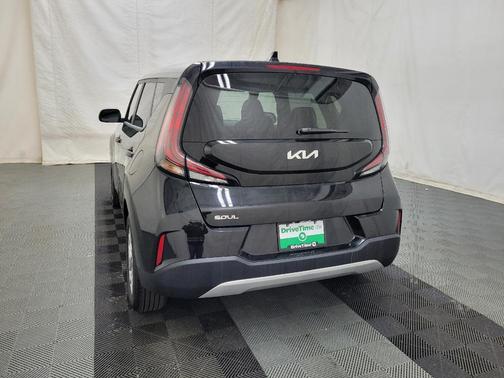 Fusion Black 2025 Kia Soul LX