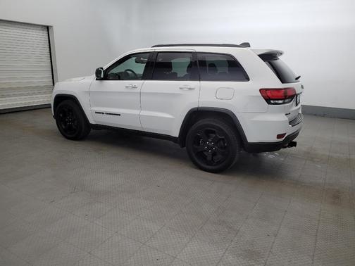 Bright White Clearcoat 2018 Jeep Grand Cherokee Upland