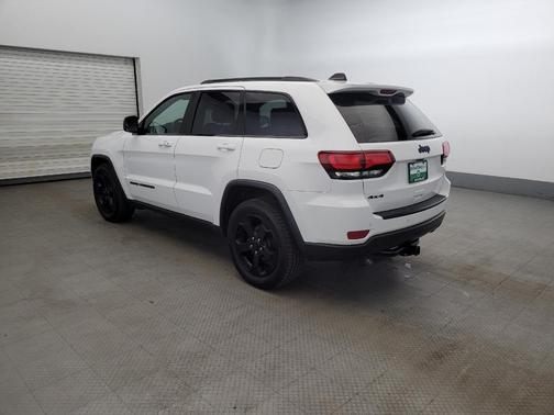 Bright White Clearcoat 2018 Jeep Grand Cherokee Upland