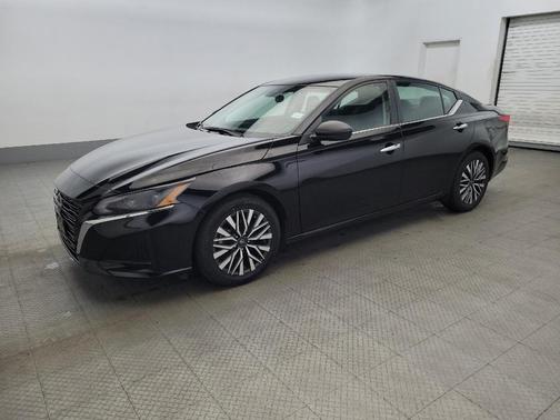 Super Black 2024 Nissan Altima 2.5 SV