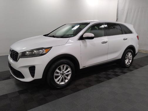 Snow White Pearl 2019 Kia Sorento LX