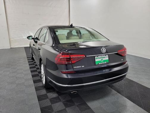 2017 Volkswagen Passat 1.8T SE