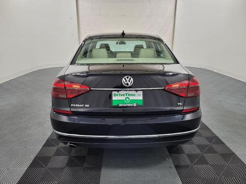 2017 Volkswagen Passat 1.8T SE