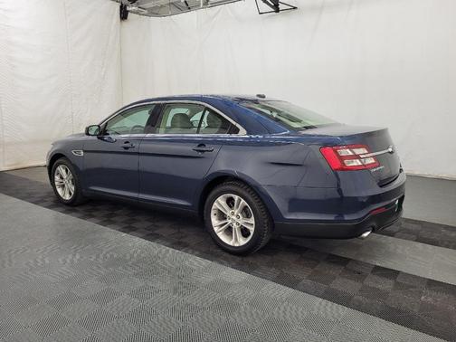 2017 Ford Taurus SEL