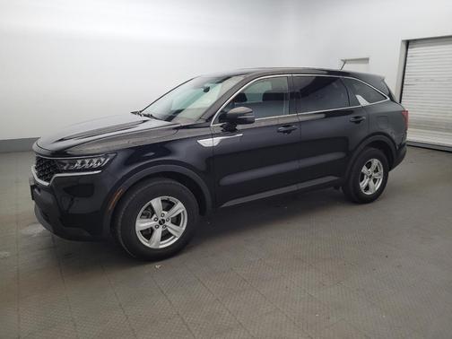 Ebony Black 2022 Kia Sorento LX