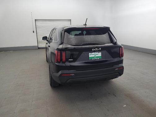 Ebony Black 2022 Kia Sorento LX