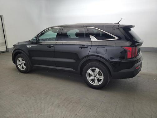 Ebony Black 2022 Kia Sorento LX
