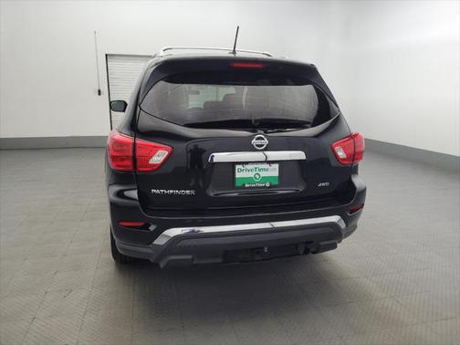 2018 Nissan Pathfinder S