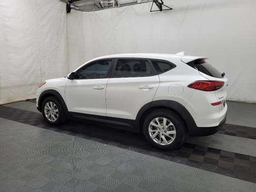 White Pearl 2019 Hyundai TUCSON SE