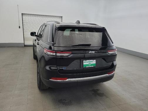 Diamond Black Crystal Pearlcoat 2023 Jeep Grand Cherokee 4xe Base
