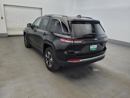 Diamond Black Crystal Pearlcoat 2023 Jeep Grand Cherokee 4xe Base