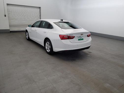 Summit White 2023 Chevrolet Malibu 1LS