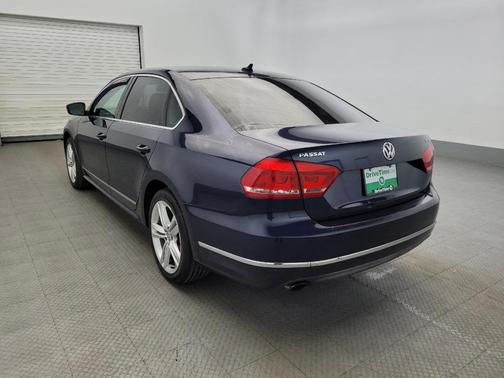 2015 Volkswagen Passat 1.8T Auto SE w/Sunroof & Nav