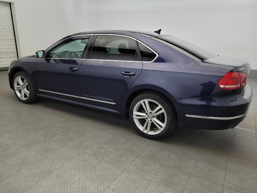 2015 Volkswagen Passat 1.8T Auto SE w/Sunroof & Nav