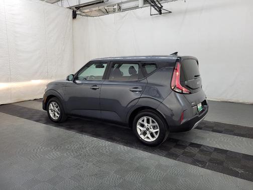 Gray 2025 Kia Soul LX