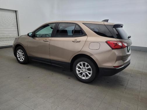 Tan 2018 Chevrolet Equinox LS